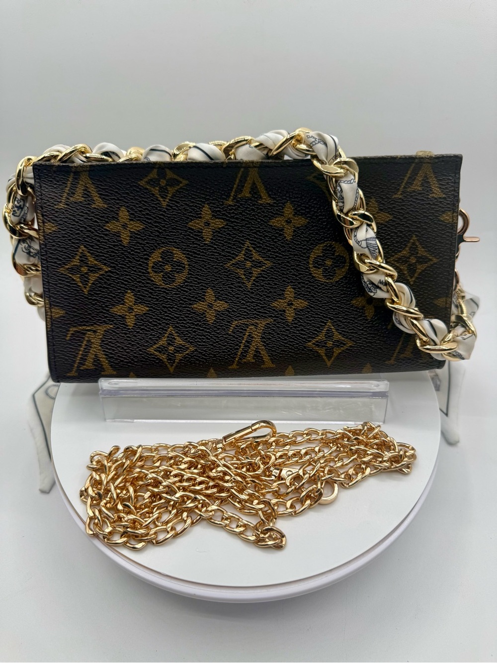Louis Vuitton Monogram Zip Pouch in coated canvas super clean inside and out